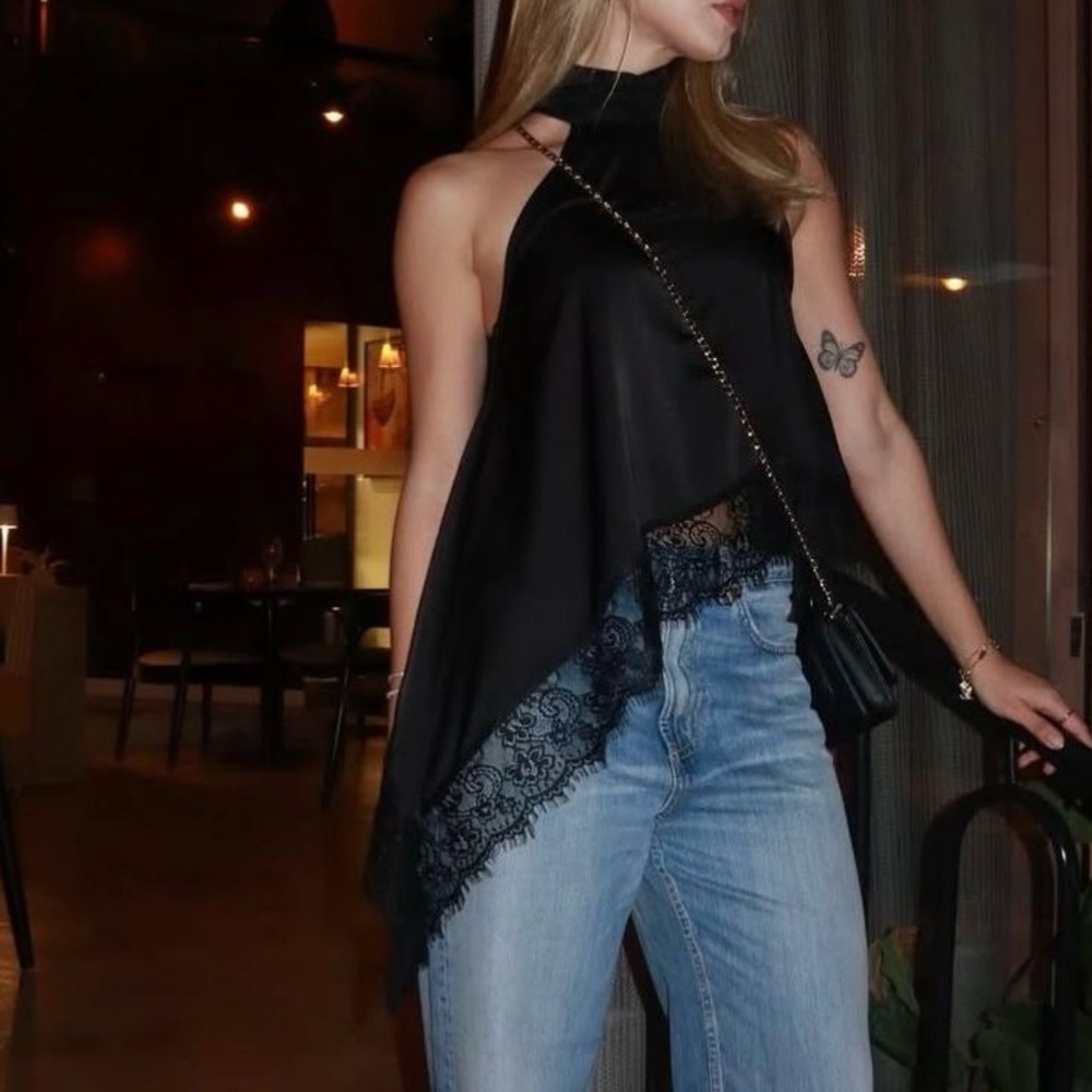 Source Unknown silk Black Halter Lace-Trim Asymmetrical Top